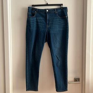 Curvy high-rise skinny jeans